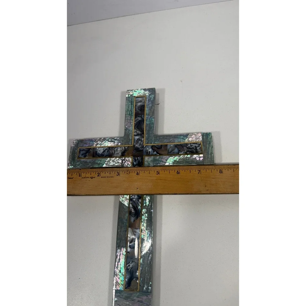 Unbranded wall cross